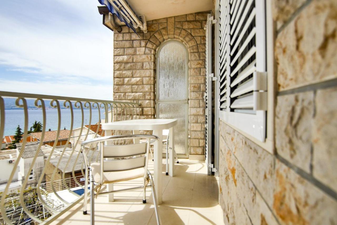 Apartments Babaja Omis Exterior photo