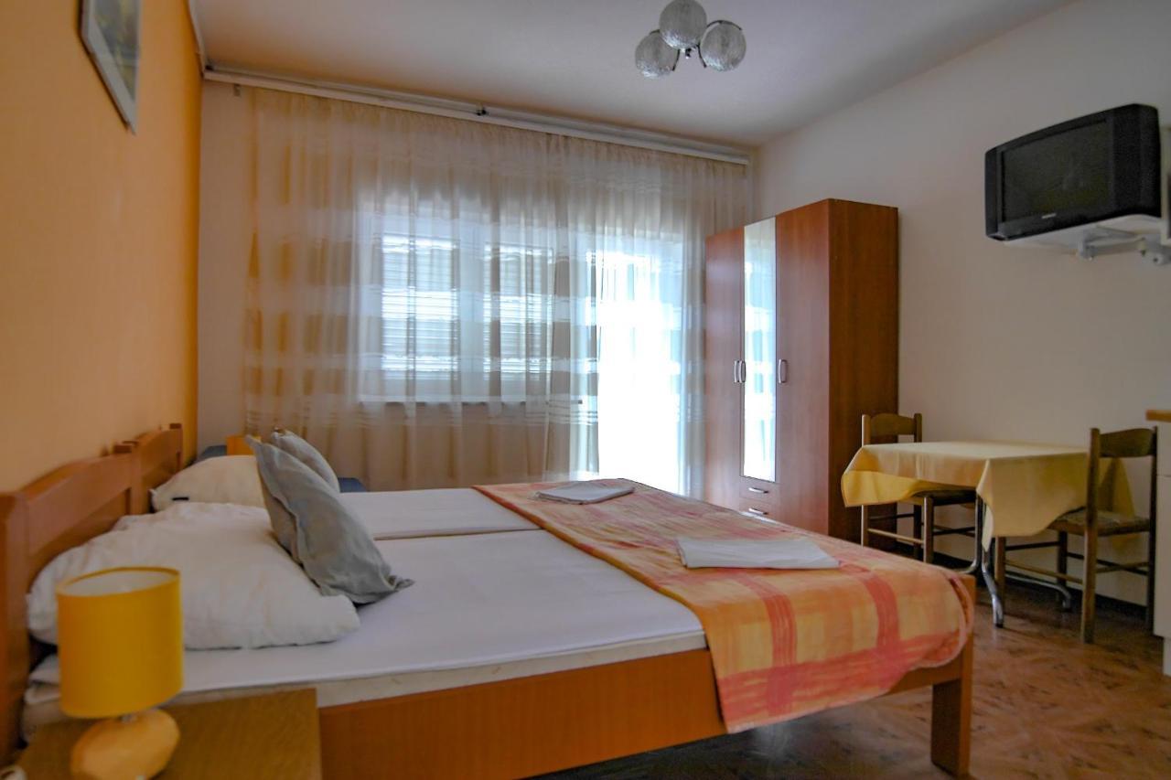 Apartments Babaja Omis Exterior photo
