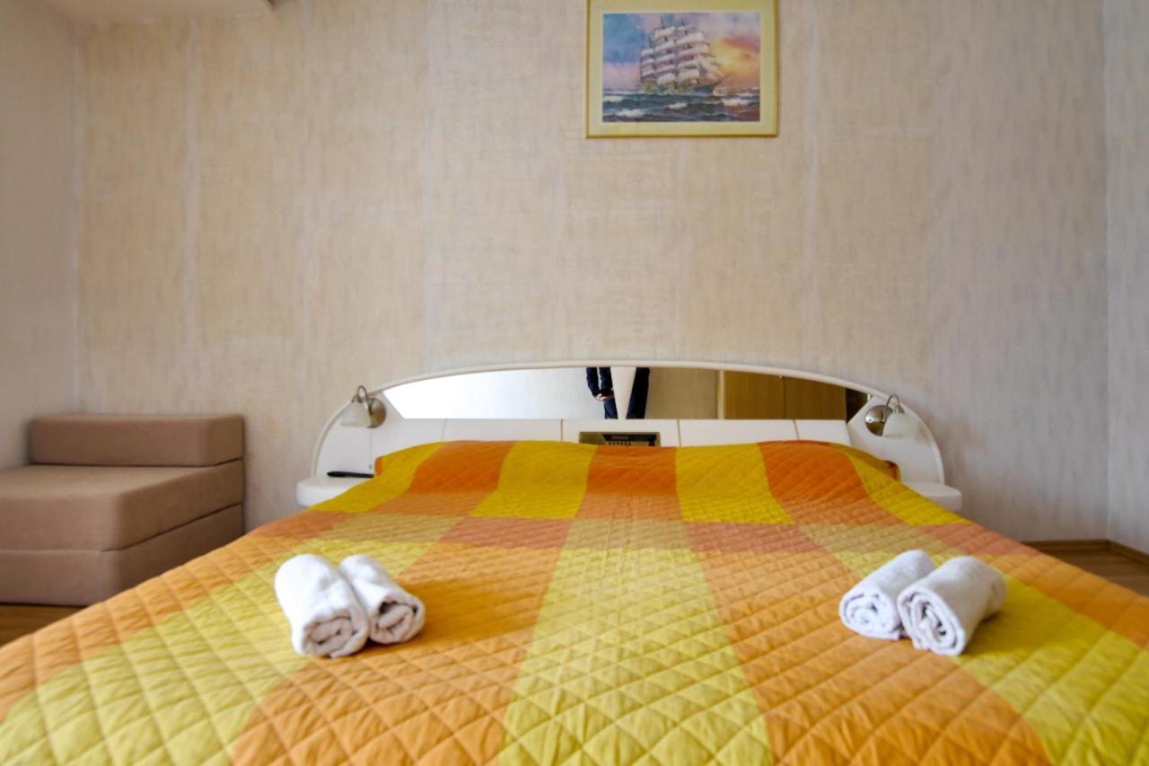 Apartments Babaja Omis Exterior photo